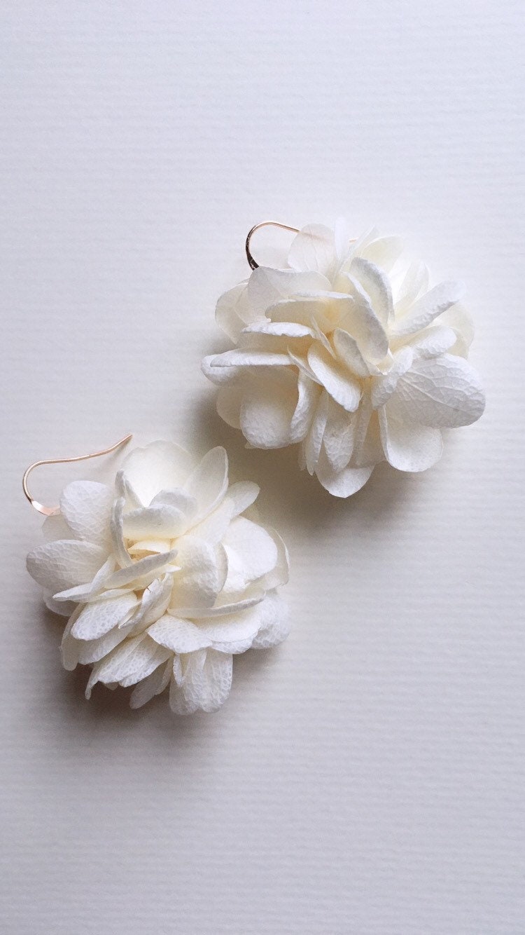 White Flower Drop Earrings, Minimal Boho Bridal Jewelry Handmade, Ivory Rustic Wedding Accessories, Preserved Hydrangea 925 Silver Earrings