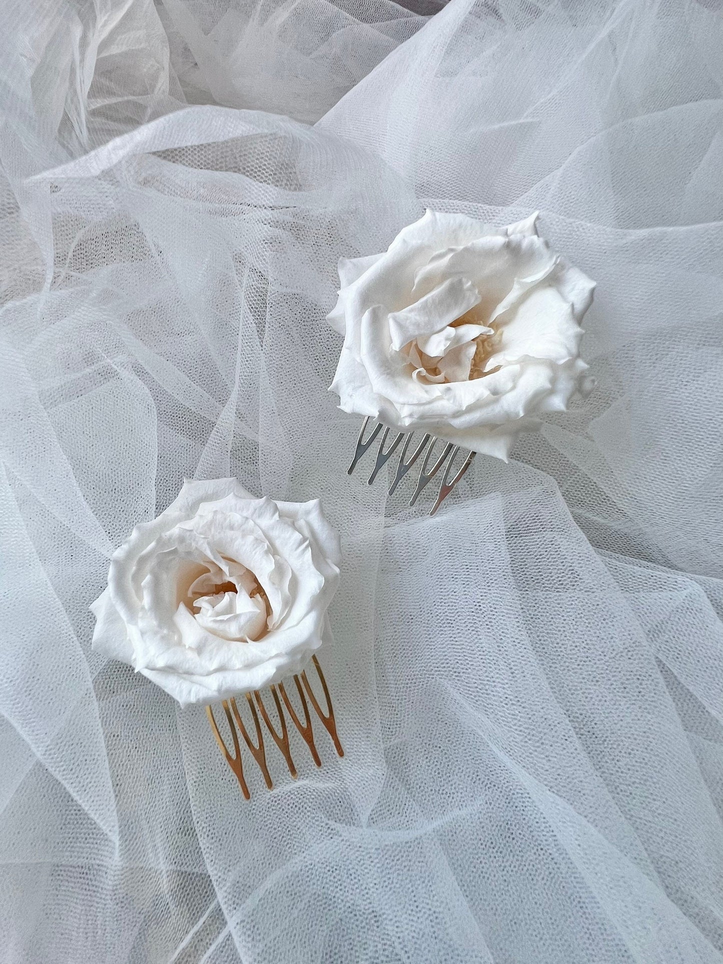 Boho Bridal Rose Hair Comb, Preserved French Roses White Vintage Dusky Pink Gold Silver Minimal Wedding Hair Accessories, Bridal Hair Piece