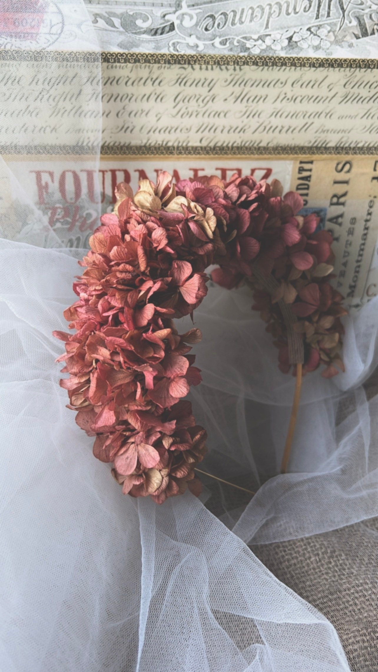 Boho Bridal Dusky Pink Flower Crown, Barn Wedding Hair Piece, Dried Flower Wreath Tiara Gold, Bridal Hair Accessories Hansmade Real Floral