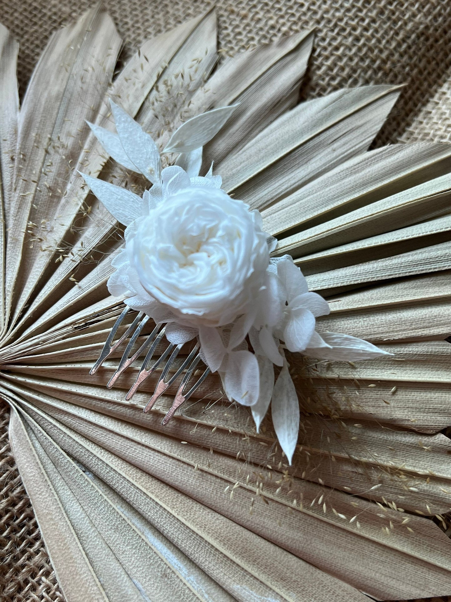 Bridal Minimal Garden Rose Hair Comb White, Minimalist Wedding Bridal Headpiece Dried Preserved Flower Comb, Boho Bride Hair Accessories UK